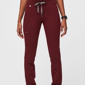 Figs Zamora Jogger Burgundy!❤️❤️‍🔥